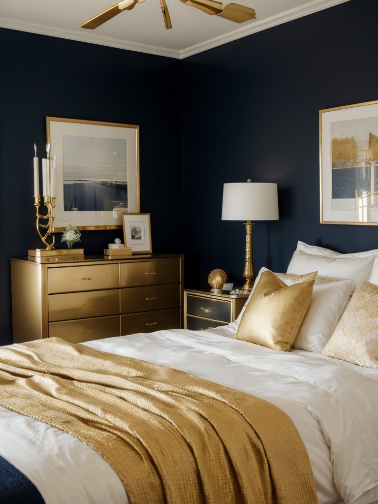 Navy and Gold: The Dreamy Apartment Decor Duo