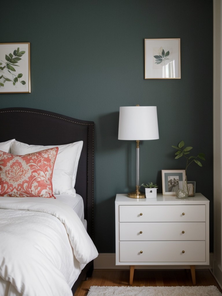 Apartment DIY: Spice Up your Small Bedroom with Statement Walls!